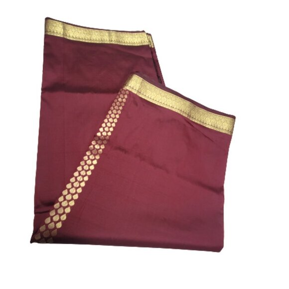 Sewing Fabric in Burgundy Red for Cushion Covers Totes TableCloth Curtains Decor - Picture 1 of 8